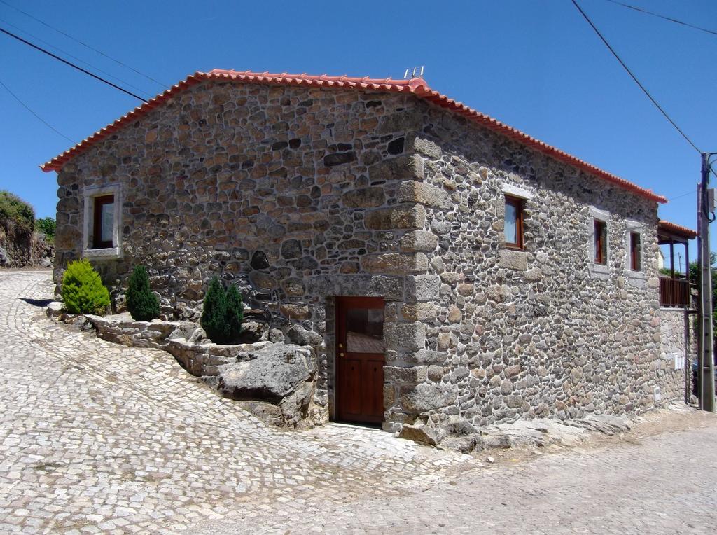 Rebordainhos Casa Do Pelourinhoヴィラ エクステリア 写真